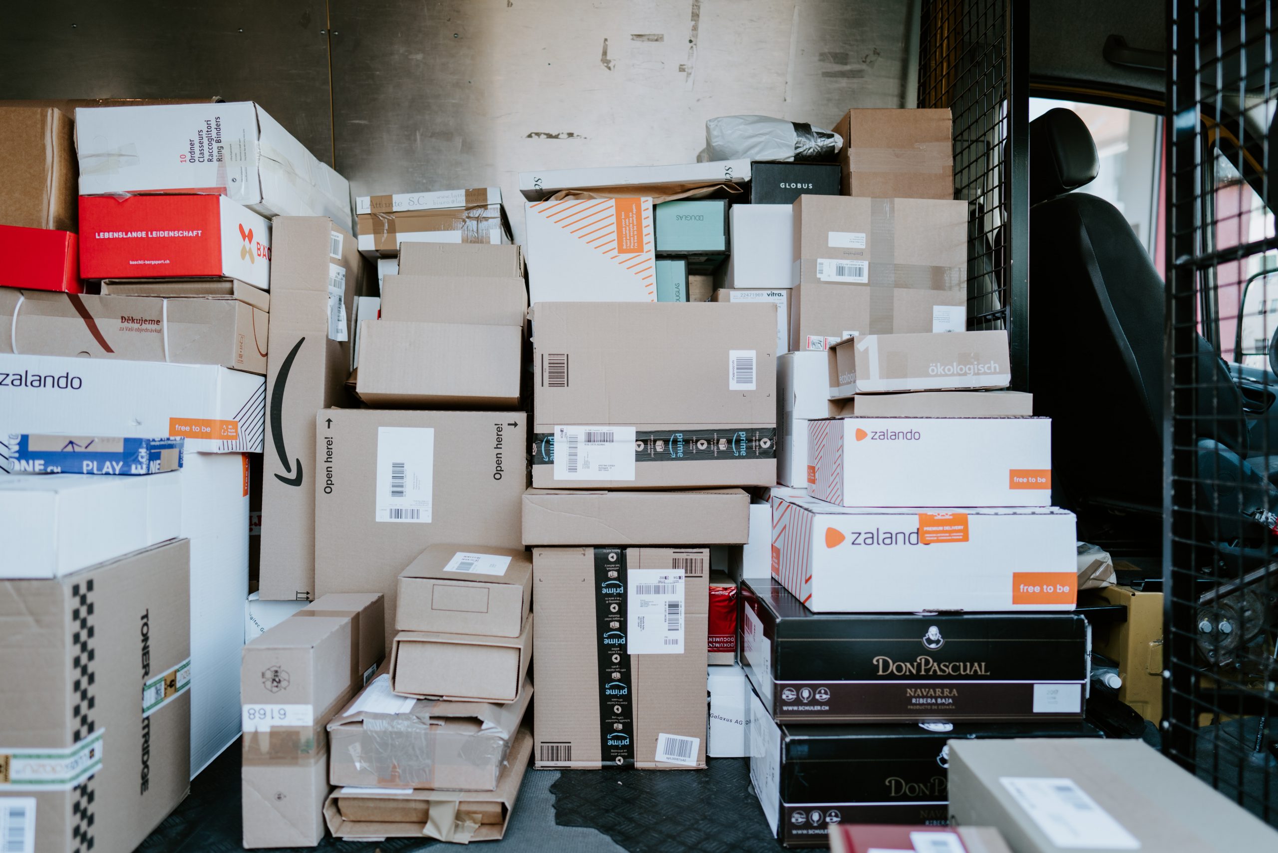 6 Basic Steps of Order Fulfillment and Challenges You Need to Know